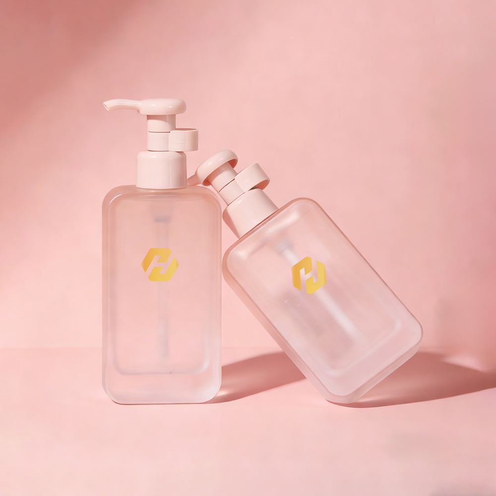 Hotel Shampoo and Conditioner Glass Bottle with Pump - Image 2